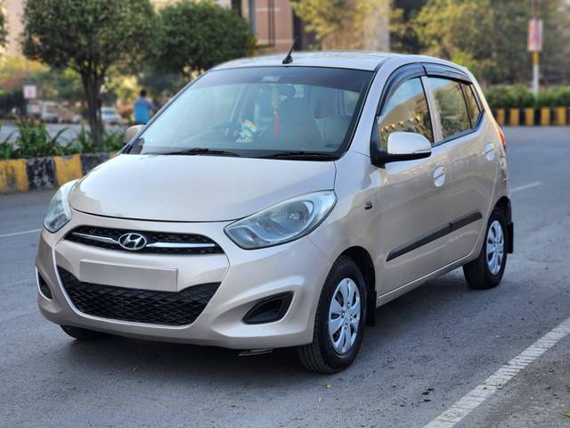 https://images10.gaadi.com/usedcar_image/4513783/original/processed_d010a0a71b4731ba9a89374f50884566.jpg?imwidth=6400