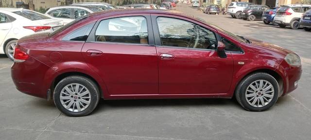 https://images10.gaadi.com/usedcar_image/4513856/original/processed_20e979fa-009c-44da-8205-4e066bd435f1.jpg?imwidth=6401