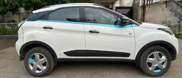 https://images10.gaadi.com/usedcar_image/4513863/original/processed_95f58920-c4e0-4727-9a51-ad95910c2828.jpeg?imwidth=6401