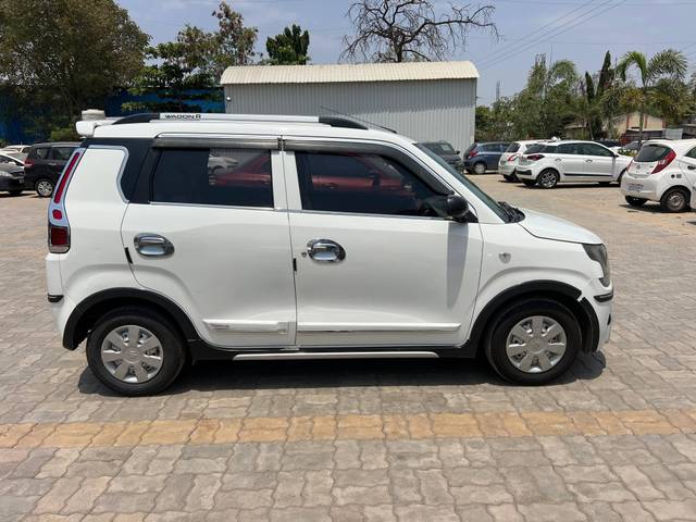 https://images10.gaadi.com/usedcar_image/4513868/original/processed_81010a50df55d4255fc6365d8f067a03.jpg?imwidth=6401