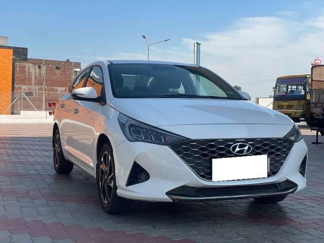 https://images10.gaadi.com/usedcar_image/4513876/original/processed_827d8a19-4174-4b6c-b903-40cbe688e783.jpeg?imwidth=6400