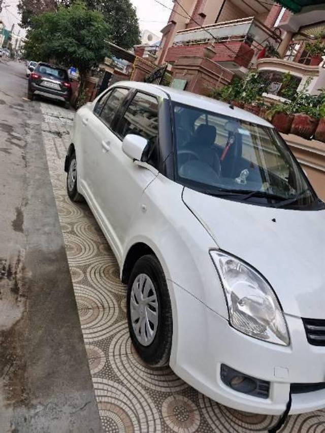https://images10.gaadi.com/usedcar_image/4513877/original/processed_92f4068d-e0d1-4947-83e3-29a68879b24b.jpg?imwidth=6402