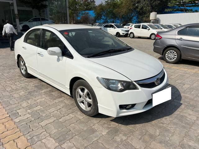 https://images10.gaadi.com/usedcar_image/4513881/original/processed_84f0e4d5ae46d10cc059222ccd1e3eb7.jpg?imwidth=6400