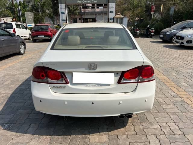 https://images10.gaadi.com/usedcar_image/4513881/original/processed_fb505eac36a52f04144a79aabf5fac92.jpg?imwidth=6401