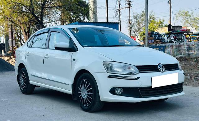 https://images10.gaadi.com/usedcar_image/4513884/original/processed_233f0be399b5d6cd6d0412ac55df59f9.jpg?imwidth=6400