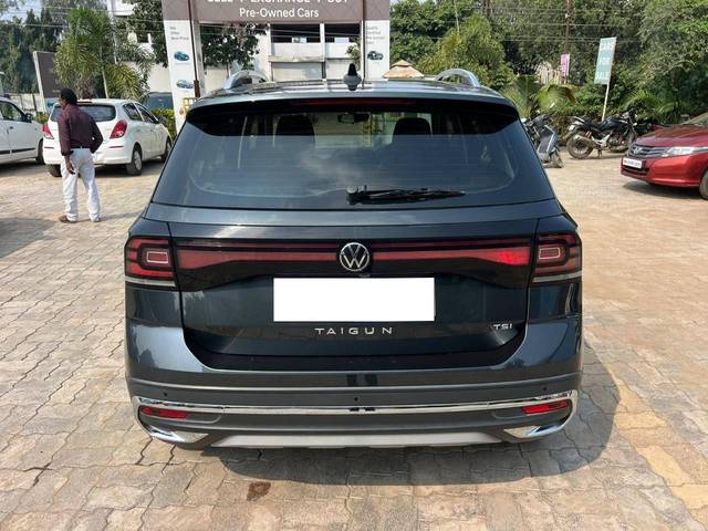 https://images10.gaadi.com/usedcar_image/4513887/original/processed_c265c0475fcdaf0284ee31aa035ef78b.jpg?imwidth=6402