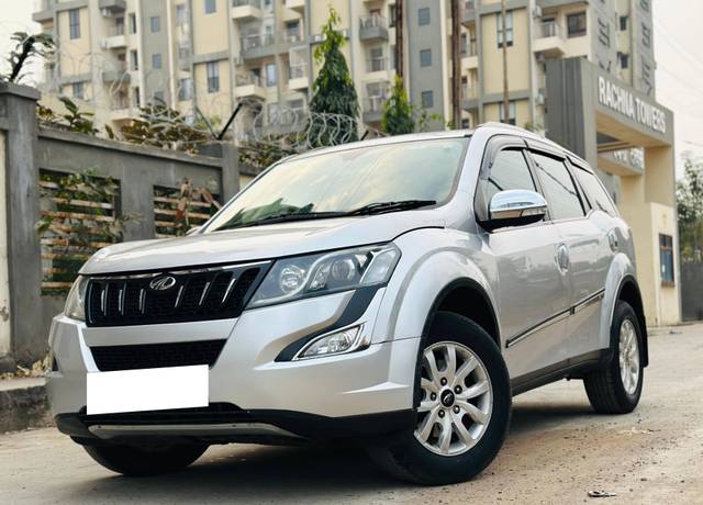 https://images10.gaadi.com/usedcar_image/4513888/original/processed_bf3cf23d8fda1a89ee4fa3a70748d4fc.jpg?imwidth=6402