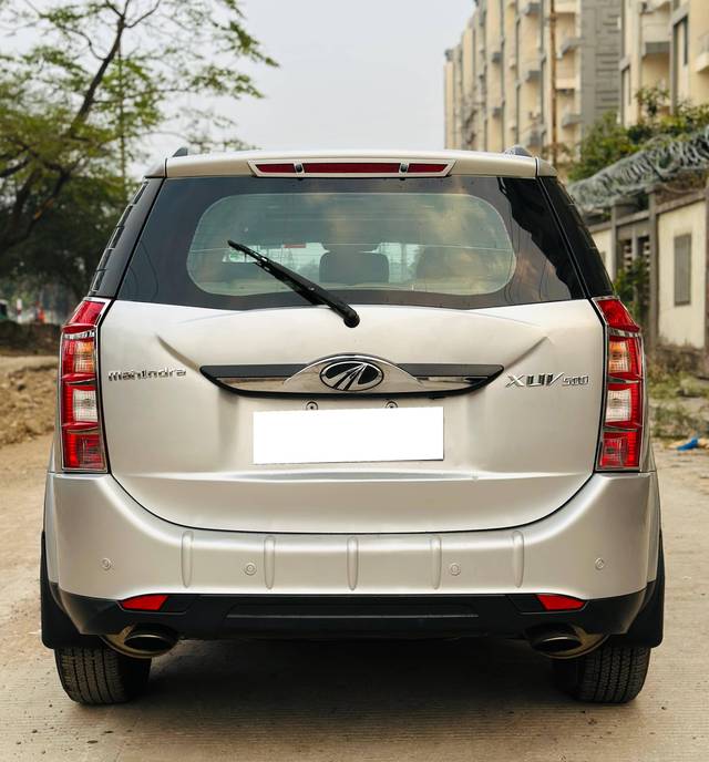 https://images10.gaadi.com/usedcar_image/4513888/original/processed_feb643dfbc555316a7d8b1c3d7565bc1.jpg?imwidth=6401