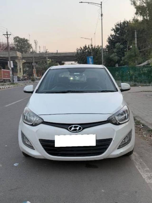 https://images10.gaadi.com/usedcar_image/4513889/original/processed_04ba4763-fae0-4d43-9522-181ff0e5bd7f.jpeg?imwidth=6402