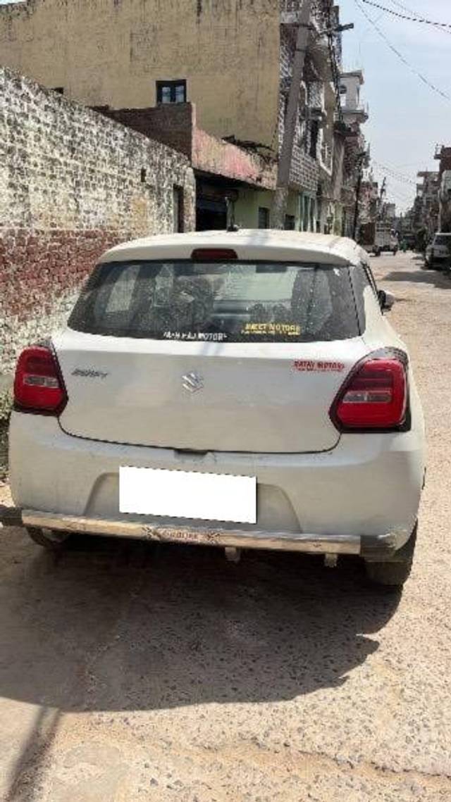 https://images10.gaadi.com/usedcar_image/4513892/original/processed_e809e204-f750-4a48-9451-293d947de1bd.jpeg?imwidth=6402