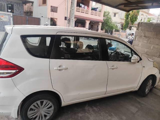 https://images10.gaadi.com/usedcar_image/4513900/original/processed_ebddd402-2228-4095-9979-976952bcab83.jpg?imwidth=6400