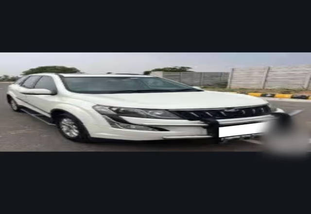 https://images10.gaadi.com/usedcar_image/4513922/original/28b0d67a-9c02-4d67-8efb-94d4e5ee3f5d.?imwidth=6400