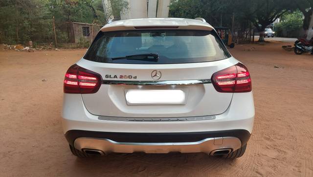 https://images10.gaadi.com/usedcar_image/4513929/original/processed_1790e57a567194822b8b8bf46f74ebef.jpg?imwidth=6402