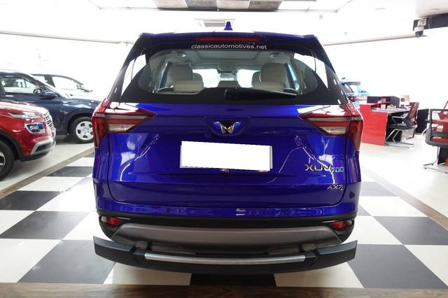 https://images10.gaadi.com/usedcar_image/4513938/original/processed_c7245d6891092028e09e61fe9c706bca.jpeg?imwidth=6402