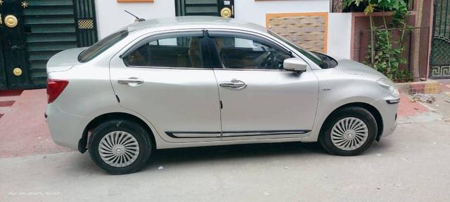 https://images10.gaadi.com/usedcar_image/4513943/original/processed_b116f452-47fe-4312-a25f-1216da7f8021.jpg?imwidth=6401