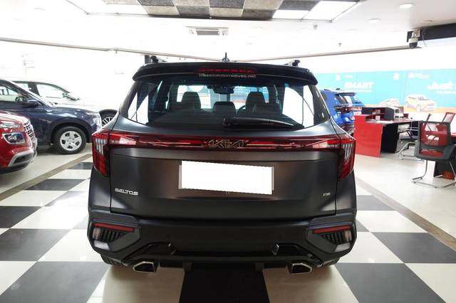 https://images10.gaadi.com/usedcar_image/4513949/original/processed_dc56f4653e8210127712b0a5995a2e63.jpeg?imwidth=6401