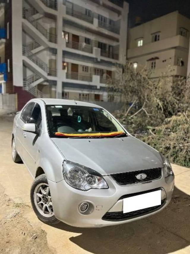 https://images10.gaadi.com/usedcar_image/4514054/original/processed_bf1d5c63-0c40-4801-a580-eef6c94d7203.jpeg?imwidth=6401