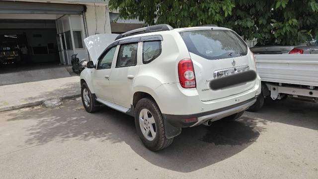 https://images10.gaadi.com/usedcar_image/4514073/original/processed_276a896c-f332-4436-961b-7b4ab4a5060b.jpg?imwidth=6401