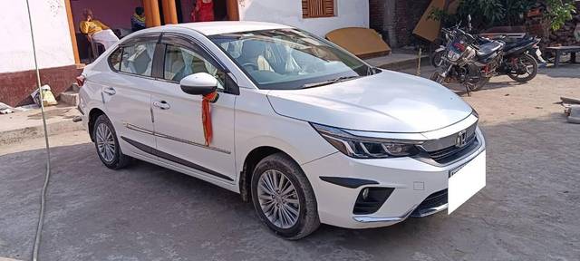 https://images10.gaadi.com/usedcar_image/4514139/original/processed_4296e406-26e8-4ffb-bdcc-8cf5310ad2d1.jpg?imwidth=6400