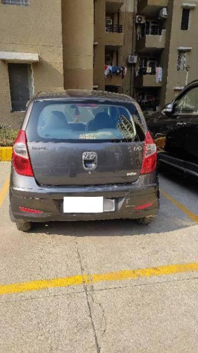 https://images10.gaadi.com/usedcar_image/4514178/original/processed_409654c2-176c-48d8-898b-7c27f2205283.jpg?imwidth=6401