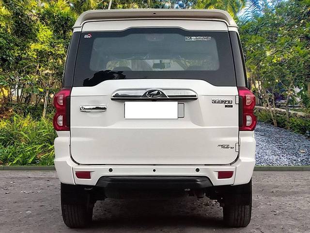 https://images10.gaadi.com/usedcar_image/4514191/original/processed_319d9440813fd6eb8841dbb9df94b4b7.jpg?imwidth=6402