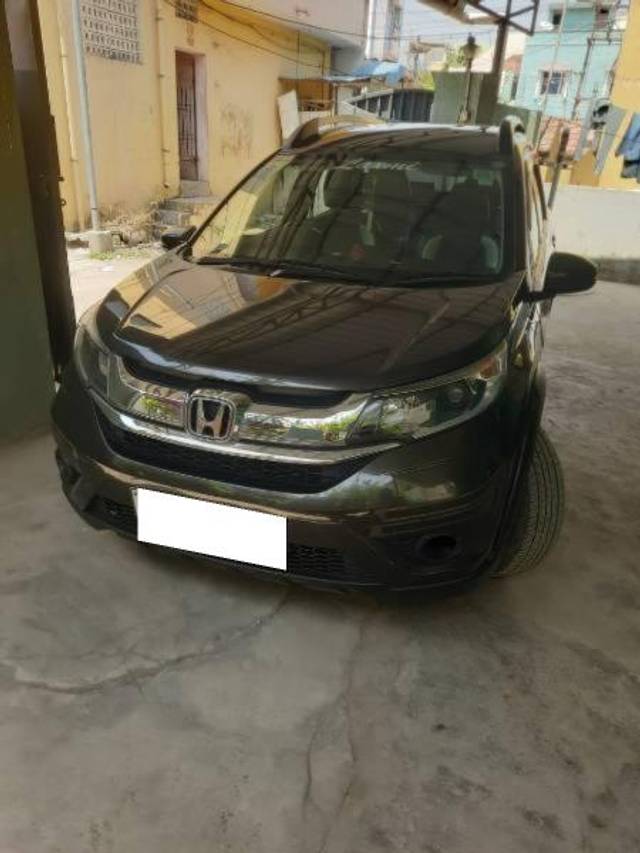 https://images10.gaadi.com/usedcar_image/4514193/original/processed_9c10dbe2-674d-4286-8235-bcea7b268385.jpg?imwidth=6400