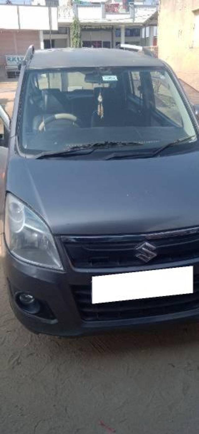 https://images10.gaadi.com/usedcar_image/4514253/original/processed_edc76d75-8c34-4254-bae1-7d58bb717455.jpg?imwidth=6400