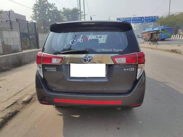 https://images10.gaadi.com/usedcar_image/4514257/original/processed_14f02bd6733e5ceb9522ee8748020169.jpg?imwidth=6401