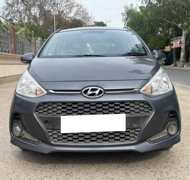 https://images10.gaadi.com/usedcar_image/4514282/original/processed_2018e5f63ada563340ff4701cf4353bc.jpg?imwidth=6400