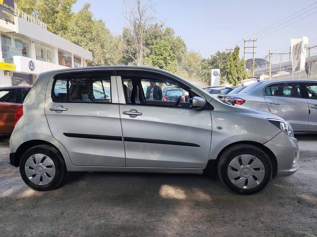 https://images10.gaadi.com/usedcar_image/4514305/original/processed_df9e5f090ed3eafb5b0efc131b249ac1.jpeg?imwidth=6401