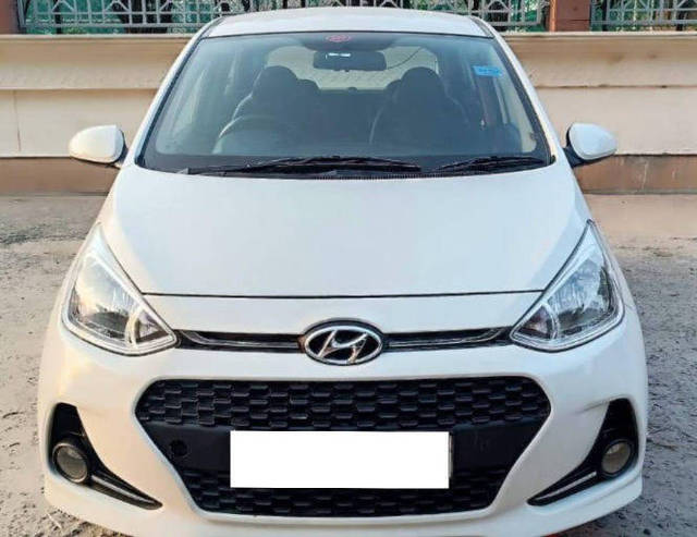 https://images10.gaadi.com/usedcar_image/4514306/original/processed_a99cd8107e4e9e9e272d6dd91ceb70a5.png?imwidth=6400