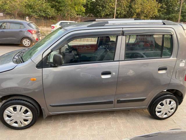 https://images10.gaadi.com/usedcar_image/4514314/original/processed_580de836625e71a5b806df50296ae046.jpg?imwidth=6400