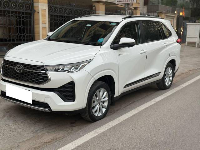 https://images10.gaadi.com/usedcar_image/4514329/original/processed_b44b5ee477ada19ebfe081e13f2d11b0.jpg?imwidth=6402