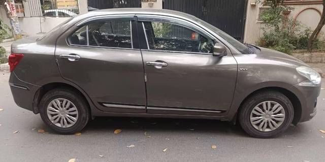 https://images10.gaadi.com/usedcar_image/4514333/original/processed_be9ba1c6ff6b9fbbfdbb00d890d954c0.jpg?imwidth=6401