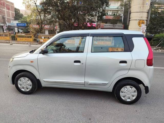 https://images10.gaadi.com/usedcar_image/4514347/original/processed_727fa06b2e03373f0f8687748b77140f.jpg?imwidth=6402