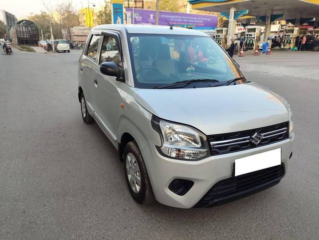 https://images10.gaadi.com/usedcar_image/4514347/original/processed_f41ae1dbf758f83f670472ef867aa931.jpg?imwidth=6400
