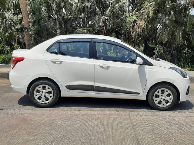 https://images10.gaadi.com/usedcar_image/4514352/original/processed_a1acaed6b4ab6587a7db3d60f833c0e9.jpeg?imwidth=6401