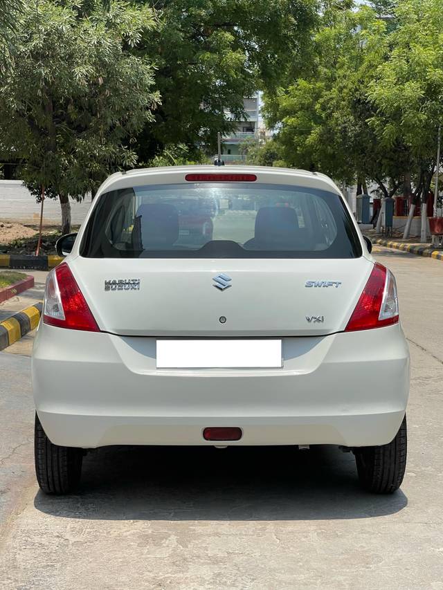 https://images10.gaadi.com/usedcar_image/4514354/original/processed_314838076a32a36b1c89e260747660c0.jpg?imwidth=6402