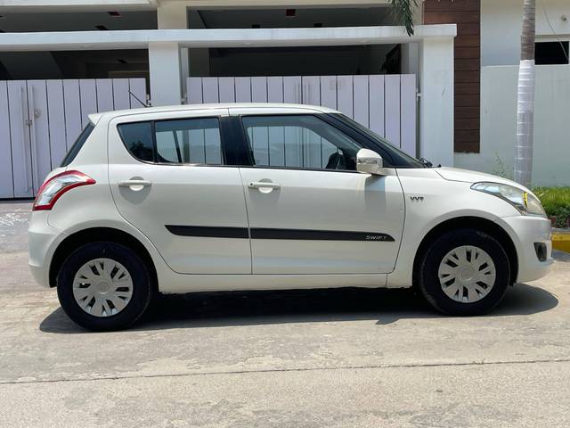 https://images10.gaadi.com/usedcar_image/4514354/original/processed_68c30a00b6676e1c71e84e36246531fe.jpg?imwidth=6401