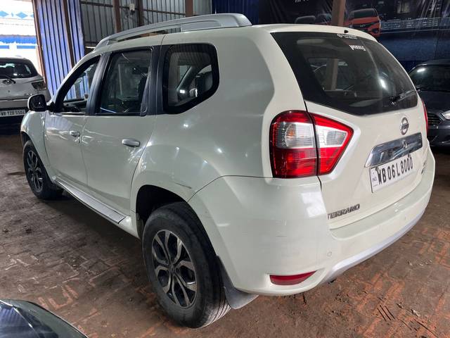 https://images10.gaadi.com/usedcar_image/4514356/original/4e1be0ca30c43f6de27af66e241d308b.jpg?imwidth=6402