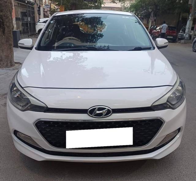 https://images10.gaadi.com/usedcar_image/4514357/original/processed_4021b2d1df02e1525caecdea47fb5d4f.jpg?imwidth=6400