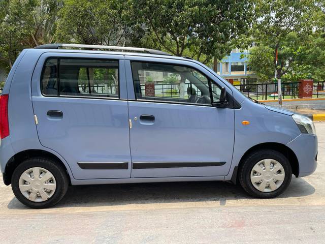 https://images10.gaadi.com/usedcar_image/4514366/original/f7715643add106b39798aca158e02a7b.jpg?imwidth=6401