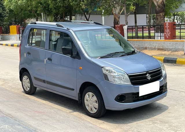 https://images10.gaadi.com/usedcar_image/4514366/original/processed_a7f82dee65ac46b77779723732bf9362.jpg?imwidth=6400