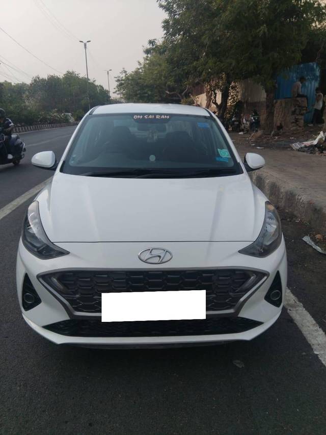 https://images10.gaadi.com/usedcar_image/4514373/original/processed_901fb770e38e7d4a0da492ccd8650743.jpg?imwidth=6401