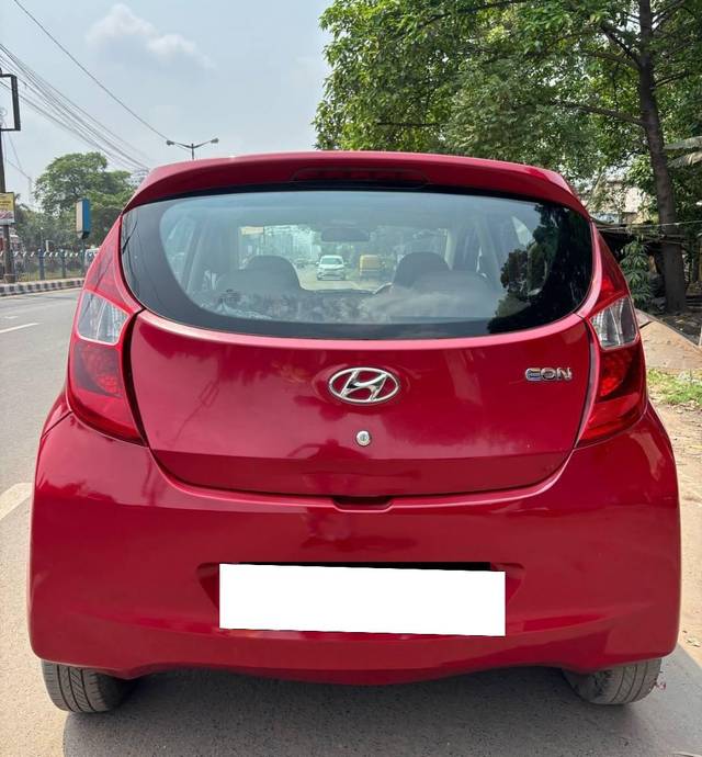 https://images10.gaadi.com/usedcar_image/4514403/original/processed_2b8f6a92452e8fd6d53f77f276177c2a.jpg?imwidth=6402