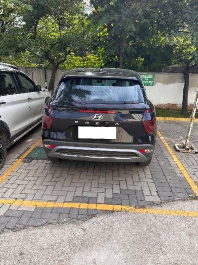 https://images10.gaadi.com/usedcar_image/4514411/original/processed_0d1a66c0-c44d-47b0-84bd-aa4d9e7f6f03.jpeg?imwidth=6400