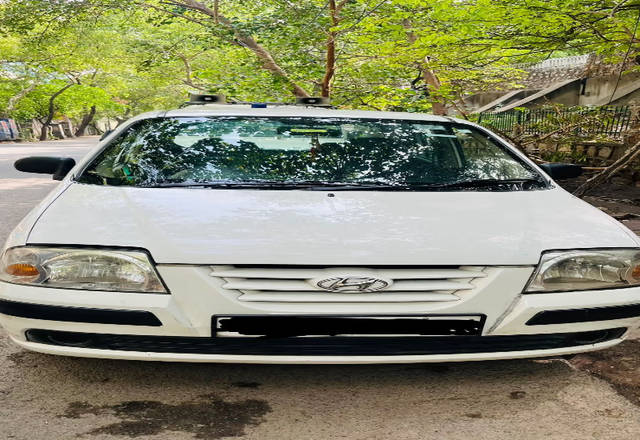 https://images10.gaadi.com/usedcar_image/4514422/original/70679310-d999-425c-b4c4-c7e92cbf1cc0.?imwidth=6400