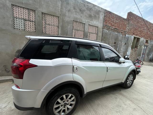 https://images10.gaadi.com/usedcar_image/4514424/original/75275530-2833-4150-a44e-b38213c54c59.jpg?imwidth=6400