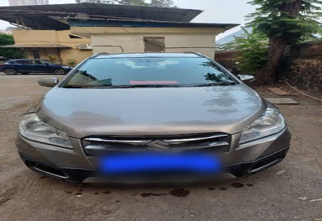 https://images10.gaadi.com/usedcar_image/4514437/original/c22dce9c-acae-43dd-a349-6540d715d1ef.?imwidth=6400
