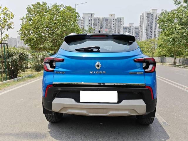 https://images10.gaadi.com/usedcar_image/4514441/original/processed_4794b0b99d7436cb0d0746ea7d9e9e5a.jpg?imwidth=6402